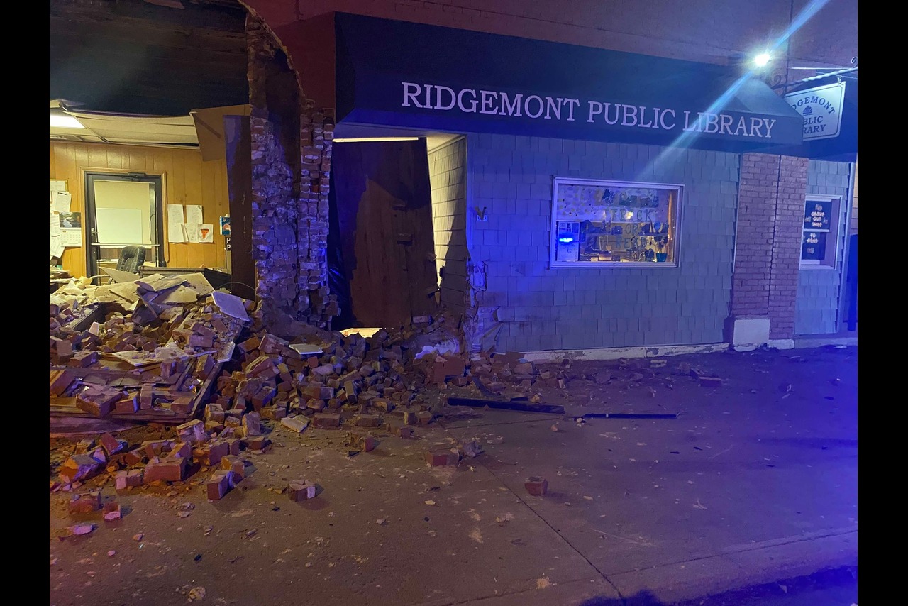 photo of crashed ridgeway building